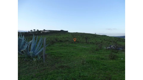 Terreno para Venda em Lagos (São Sebastião e Santa Maria)