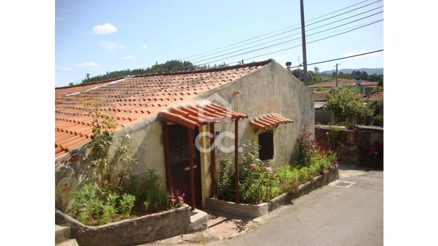 Moradia T2 para Venda em Selho (São Jorge) Foto 8