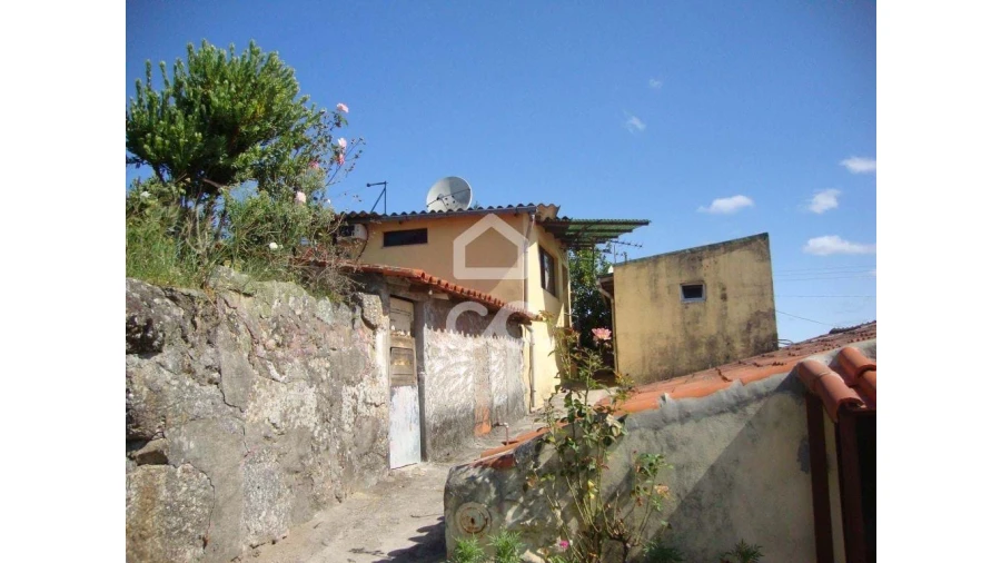 Moradia T2 para Venda em Selho (São Jorge) Foto 10