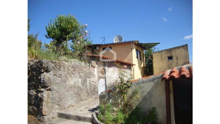 Moradia T2 para Venda em Selho (São Jorge) Foto 11