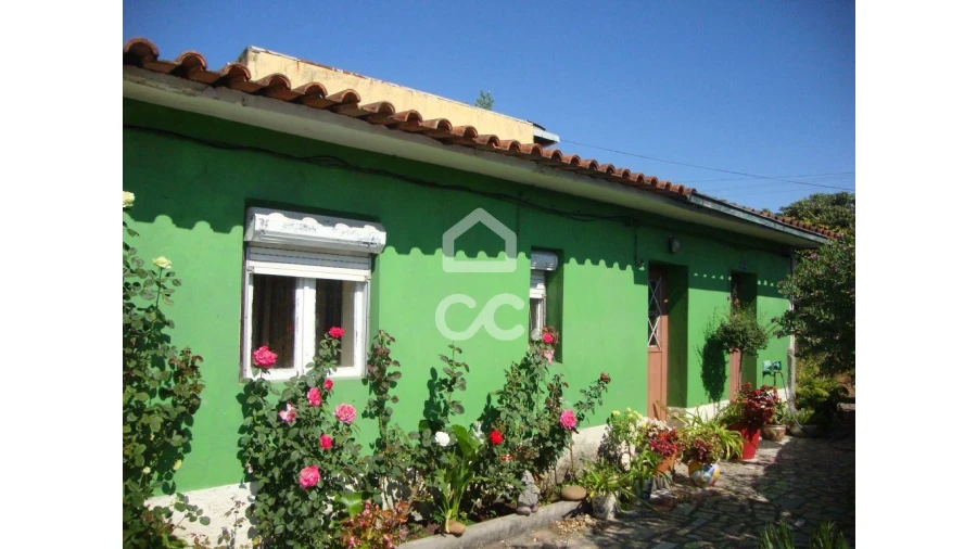 Moradia T2 para Venda em Selho (São Jorge) Foto 4