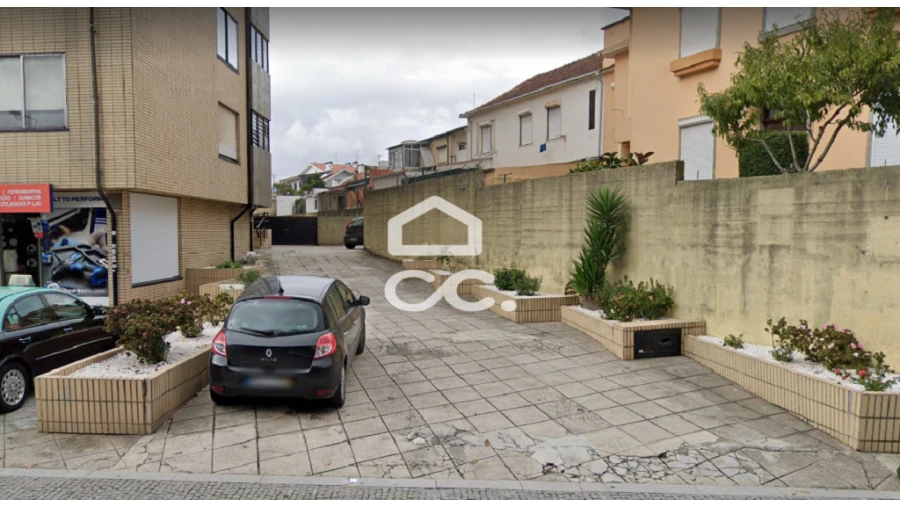 Garagem para Venda em Aguas Santas Foto 3