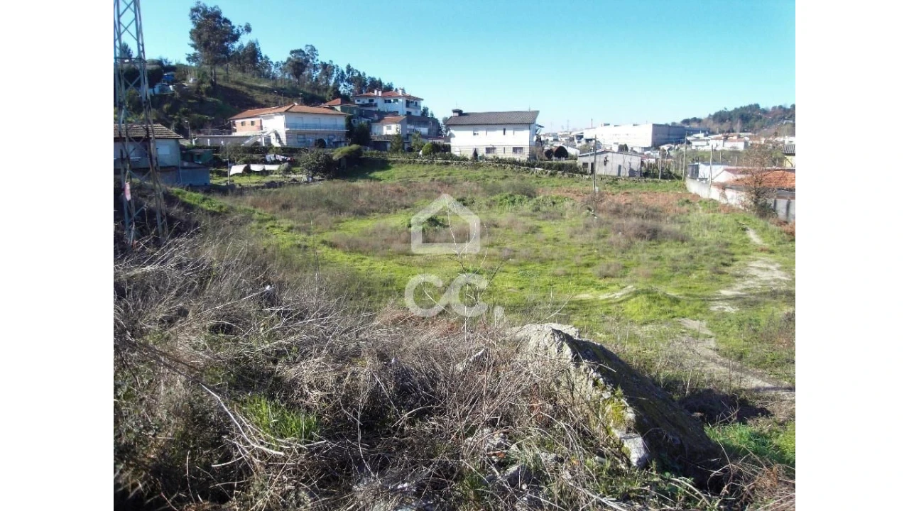 Terreno para Venda em Moreira de Conegos Foto 1