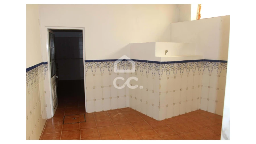 Moradia T2 para Venda em Souselas e Botão Foto 3