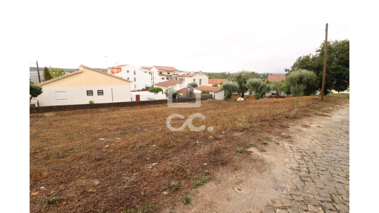 Terreno para Venda em Avelar Foto 1