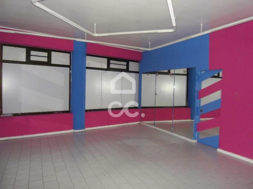 Negócio para Venda em Oliveira, São Paio e São Sebastião Foto 1