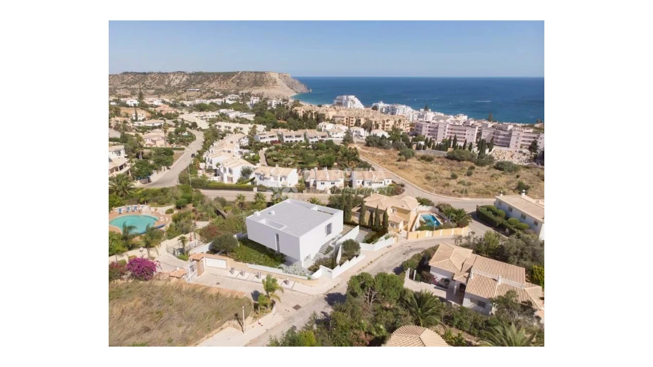 Moradia T3 para Venda em Lagos (São Sebastião e Santa Maria) Foto 2