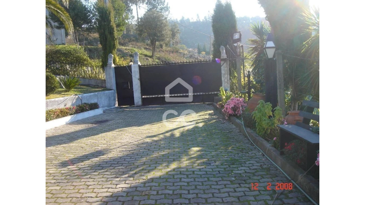 Moradia T4 para Venda em Moreira de Conegos Foto 2