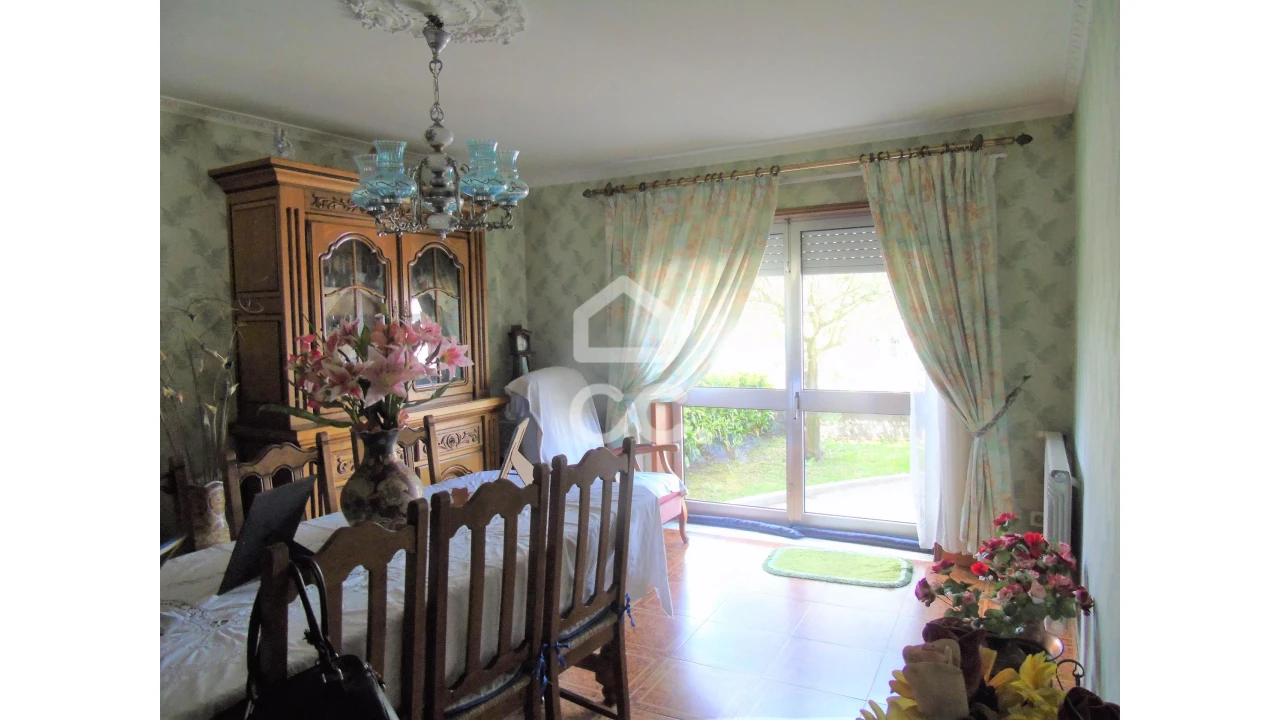 Moradia T3 para Venda em Serzedelo Foto 11