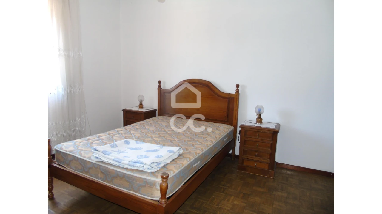 Moradia T3 para Venda em Serzedelo Foto 22