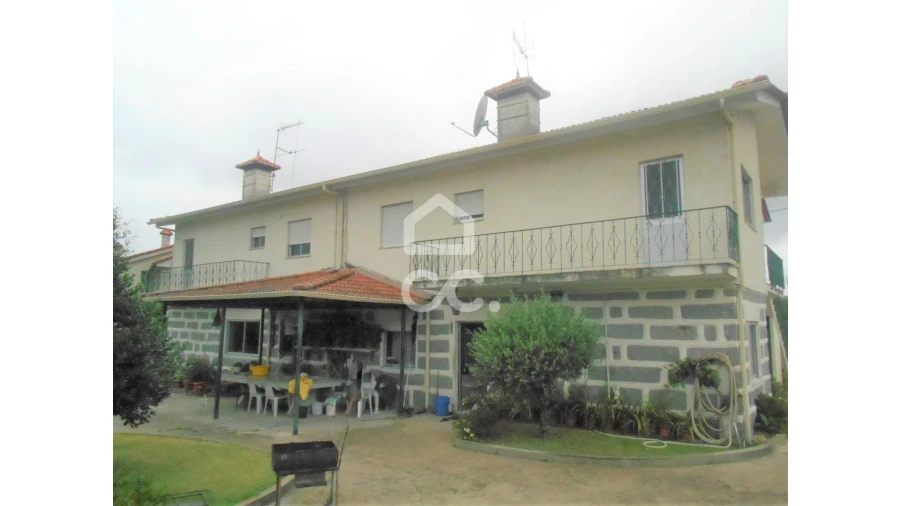 Moradia T3 para Venda em Serzedelo Foto 6