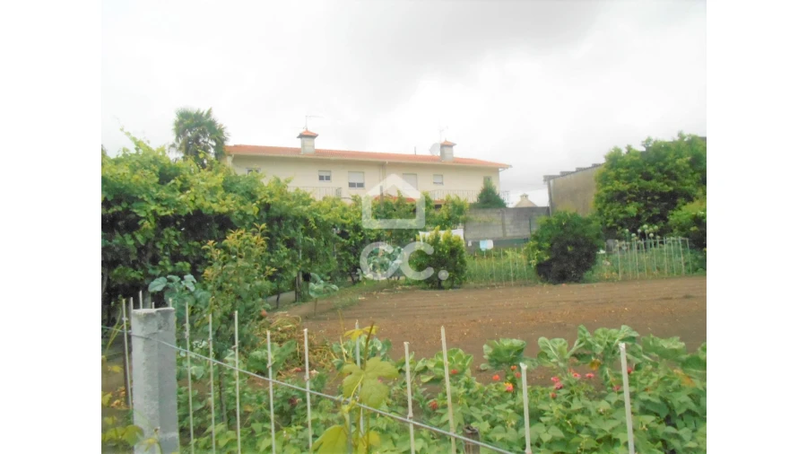 Moradia T3 para Venda em Serzedelo Foto 3