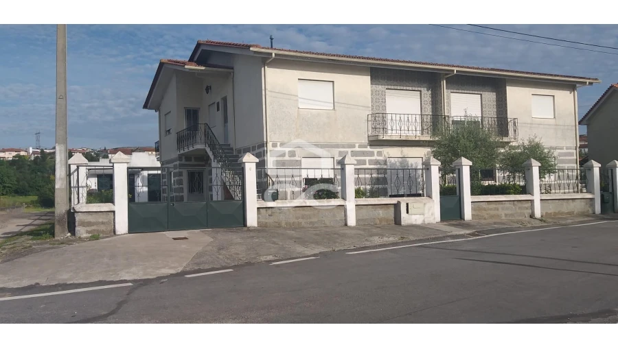 Moradia T3 para Venda em Serzedelo Foto 5