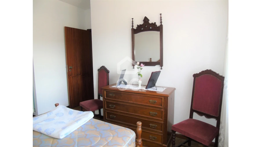 Moradia T3 para Venda em Serzedelo Foto 23