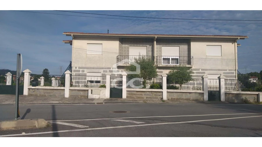 Moradia T3 para Venda em Serzedelo