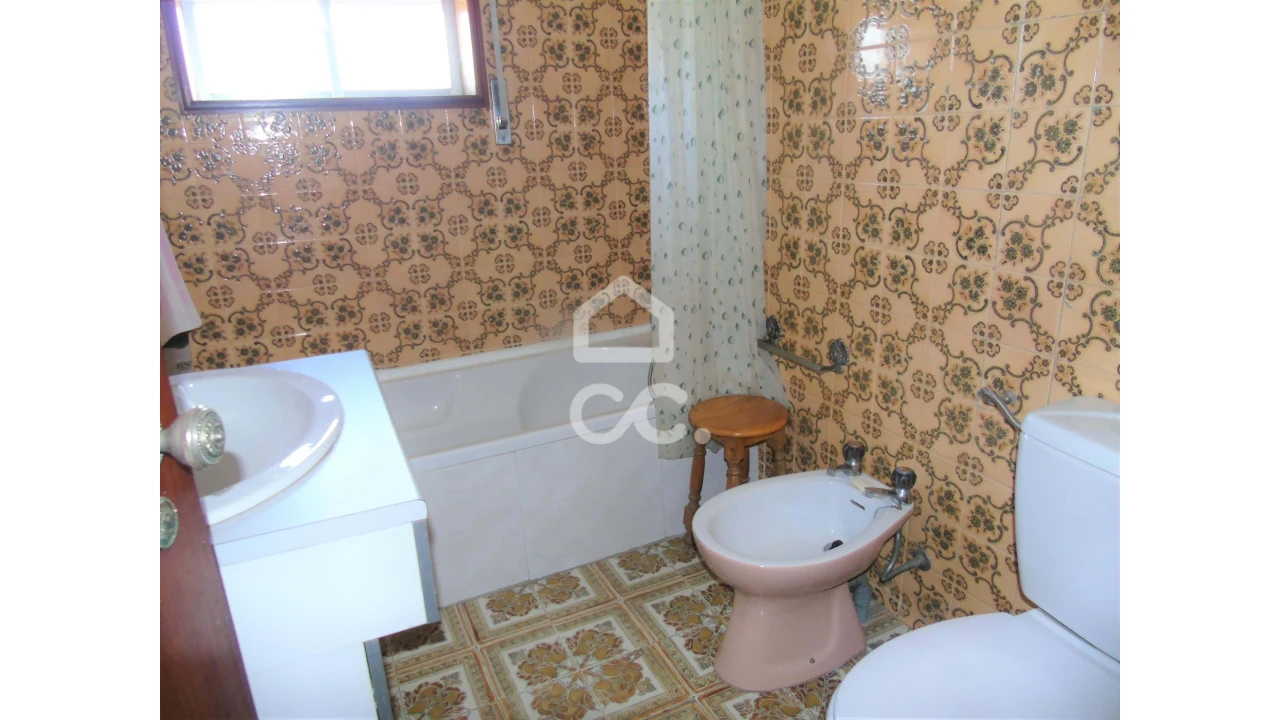 Moradia T3 para Venda em Serzedelo Foto 26