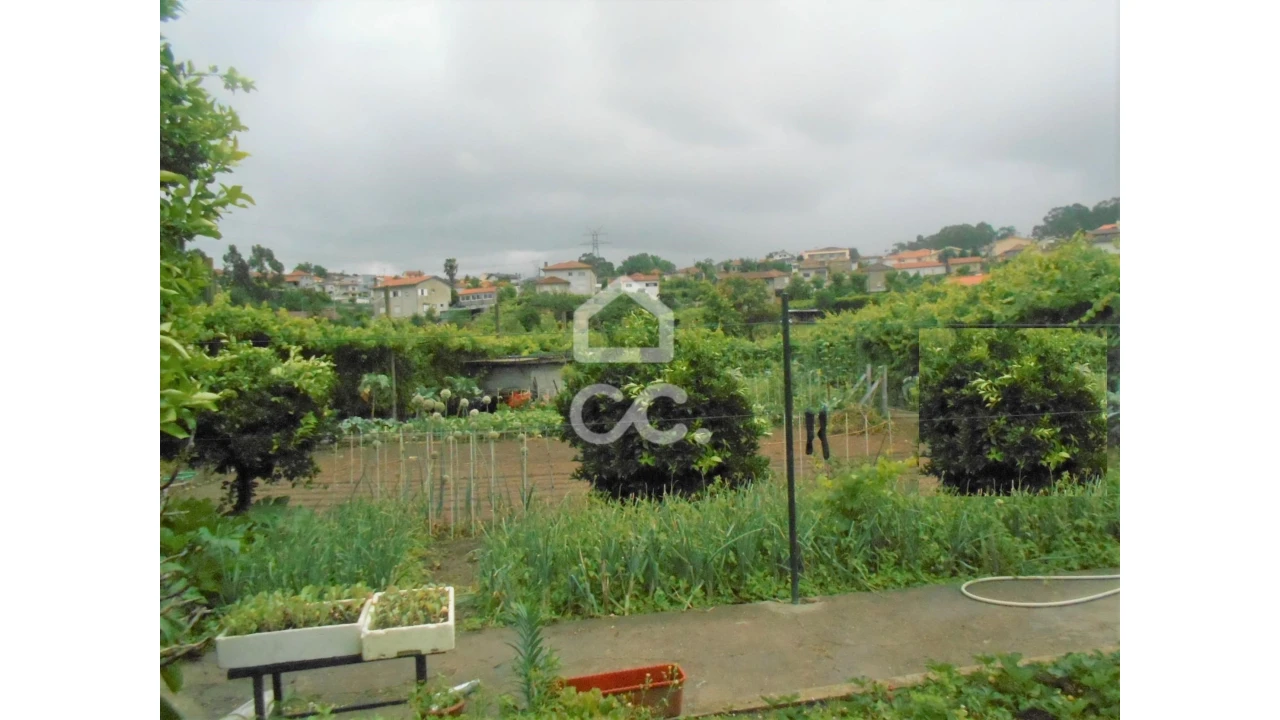 Moradia T3 para Venda em Serzedelo Foto 9