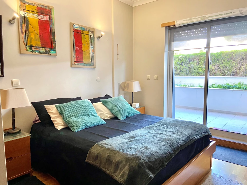 Apartamento T4 para Venda em Carcavelos e Parede Foto 19