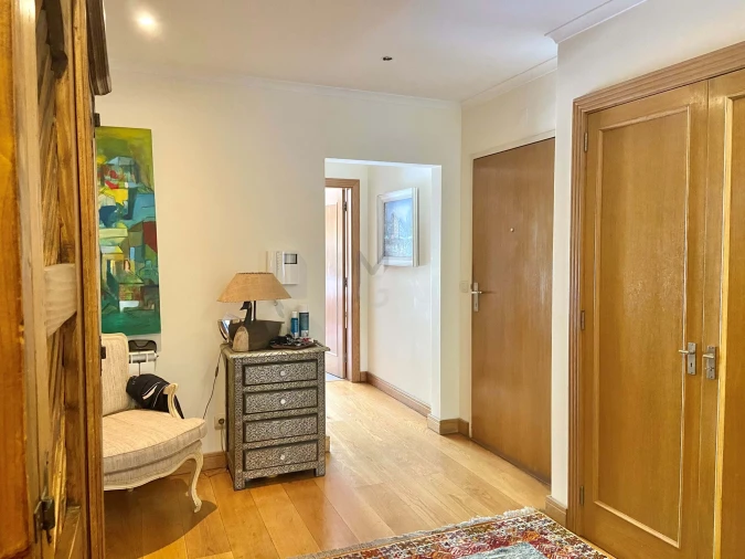 Apartamento T4 para Venda em Carcavelos e Parede Foto 5