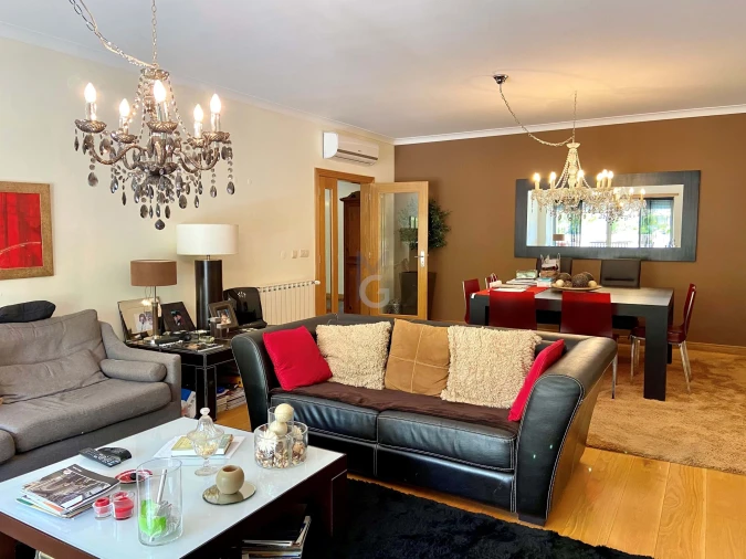 Apartamento T4 para Venda em Carcavelos e Parede Foto 6