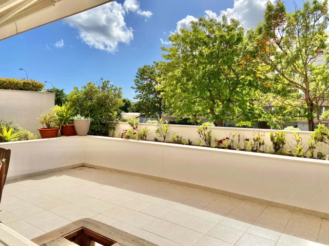 Apartamento T4 para Venda em Carcavelos e Parede Foto 9