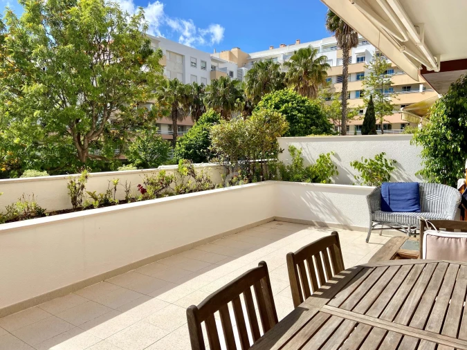 Apartamento T4 para Venda em Carcavelos e Parede