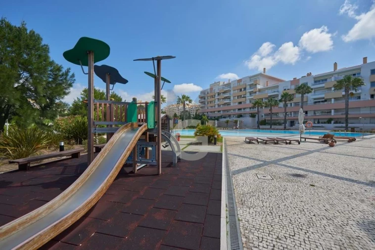 Apartamento T4 para Venda em Carcavelos e Parede Foto 24