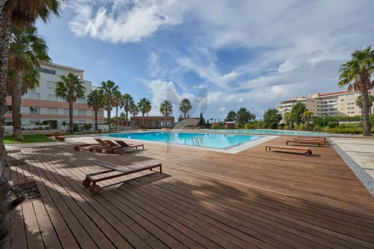 Apartamento T4 para Venda em Carcavelos e Parede Foto 26