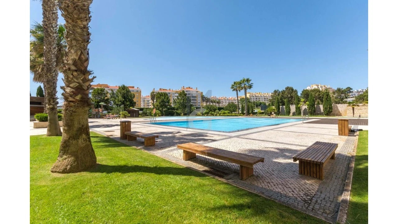 Apartamento T2 para Venda em Carcavelos e Parede Foto 31