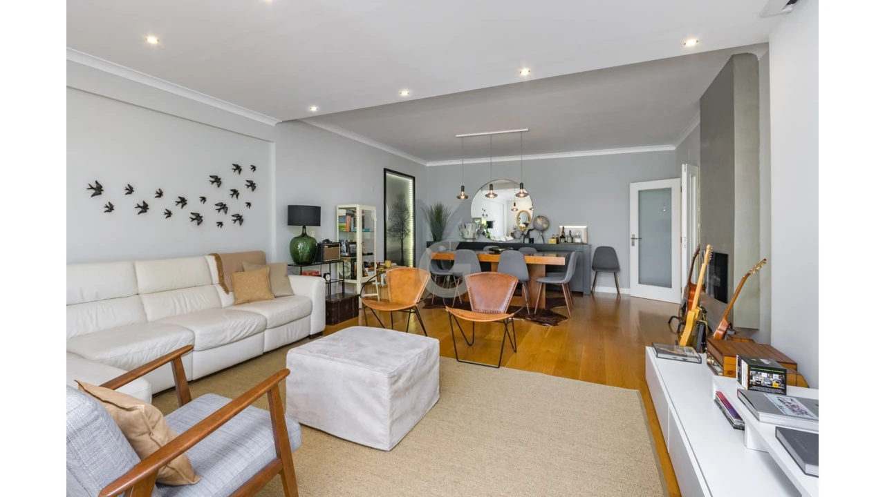 Apartamento T2 para Venda em Carcavelos e Parede Foto 11