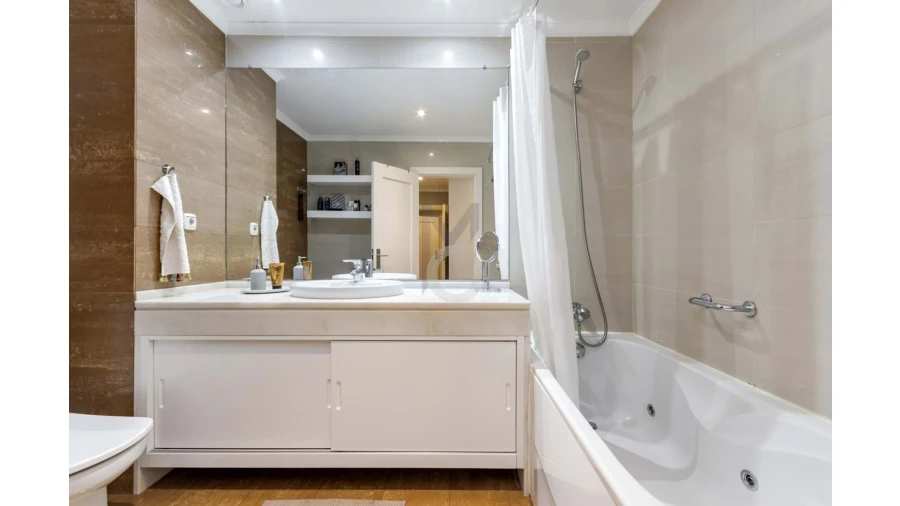 Apartamento T2 para Venda em Carcavelos e Parede Foto 29