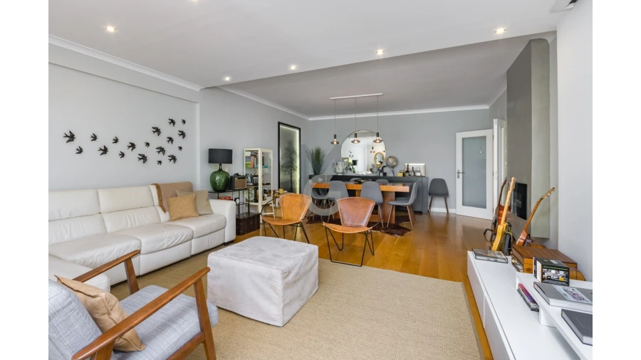 Apartamento T2 para Venda em Carcavelos e Parede Foto 11