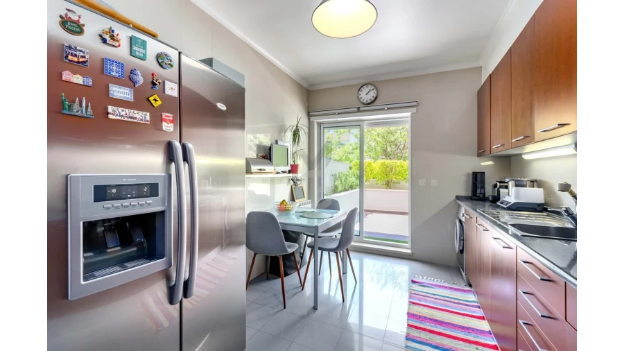 Apartamento T2 para Venda em Carcavelos e Parede Foto 17