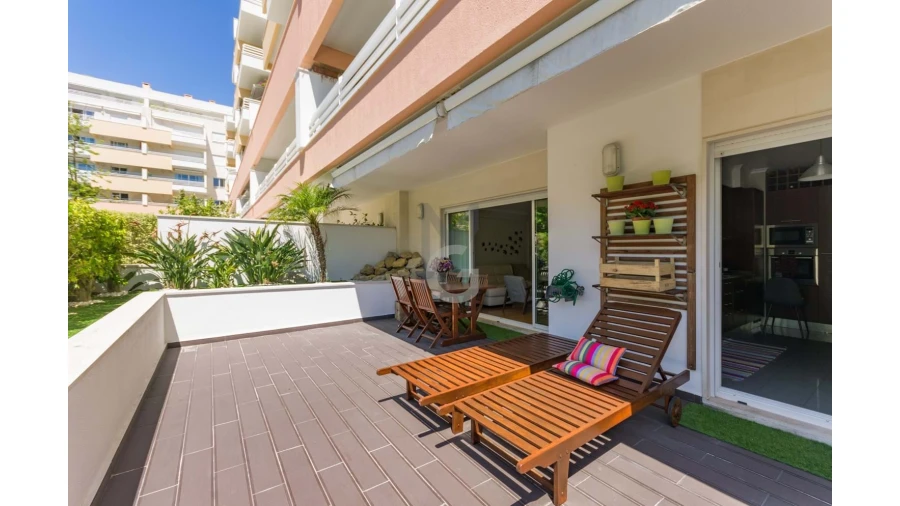 Apartamento T2 para Venda em Carcavelos e Parede Foto 13
