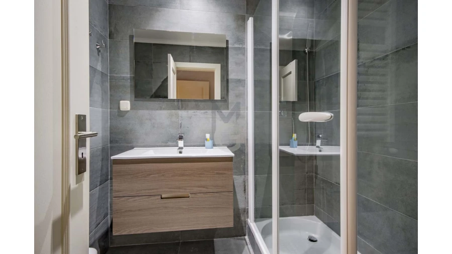 Apartamento T2 para Venda em Carcavelos e Parede Foto 25