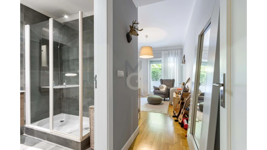 Apartamento T2 para Venda em Carcavelos e Parede Foto 22