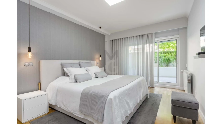 Apartamento T2 para Venda em Carcavelos e Parede Foto 27