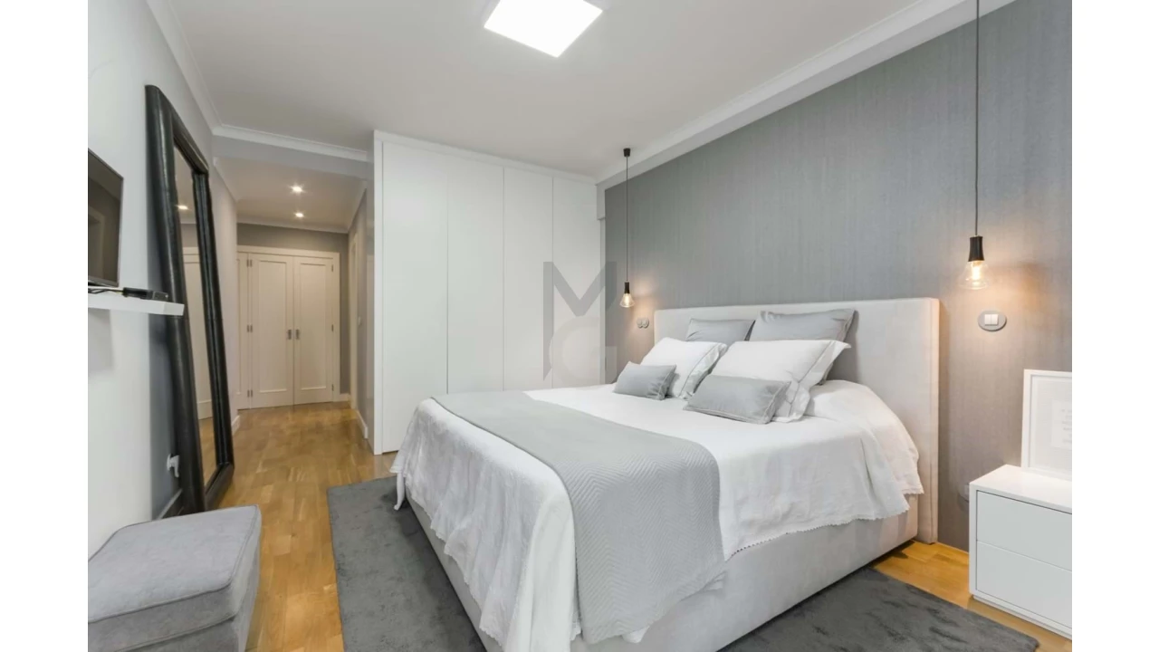 Apartamento T2 para Venda em Carcavelos e Parede Foto 28