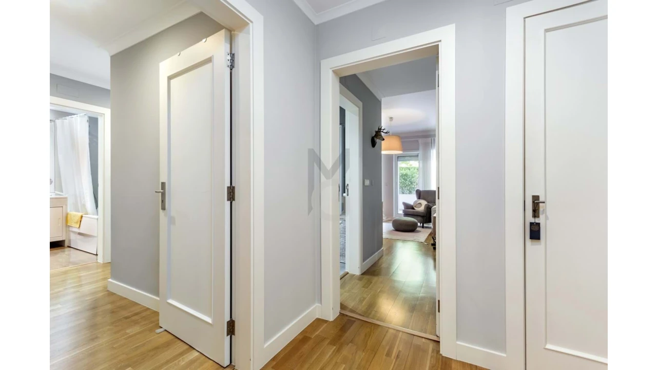 Apartamento T2 para Venda em Carcavelos e Parede Foto 21