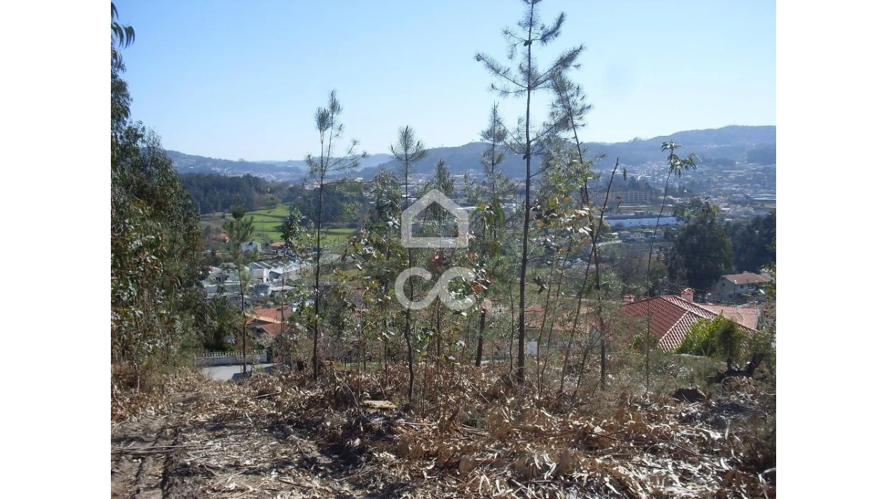 Terreno para Venda em Lordelo Foto 5