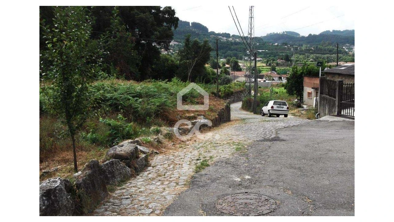 Terreno para Venda em Urgezes Foto 3
