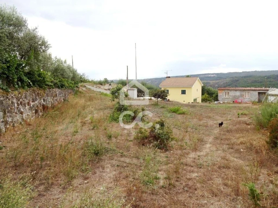 Terreno para Venda em Povolide Foto 1