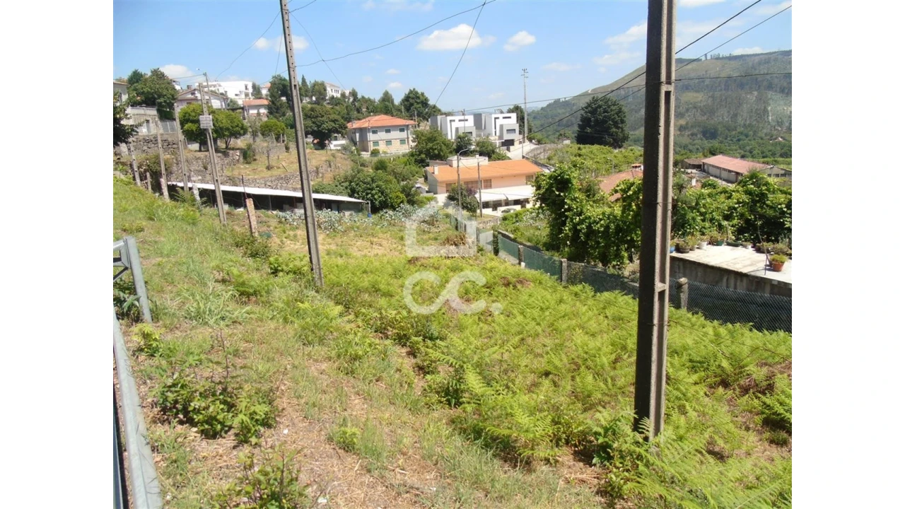 Terreno para Venda em Gonça Foto 2