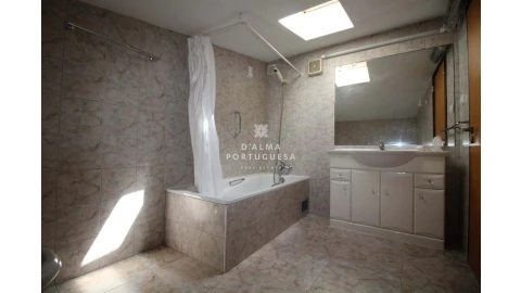 Apartamento T3 para Venda em Albufeira e Olhos de Água