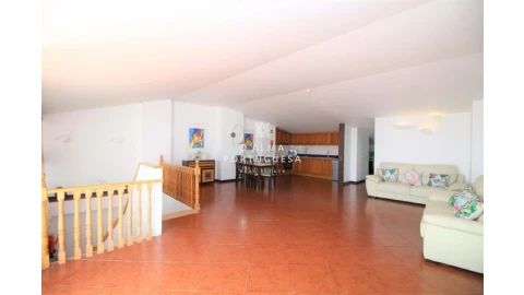 Apartamento T3 para Venda em Albufeira e Olhos de Água