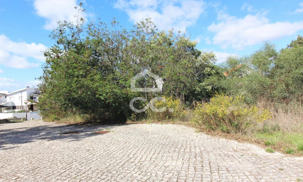 Terreno para Venda em Caparica e Trafaria Foto 1
