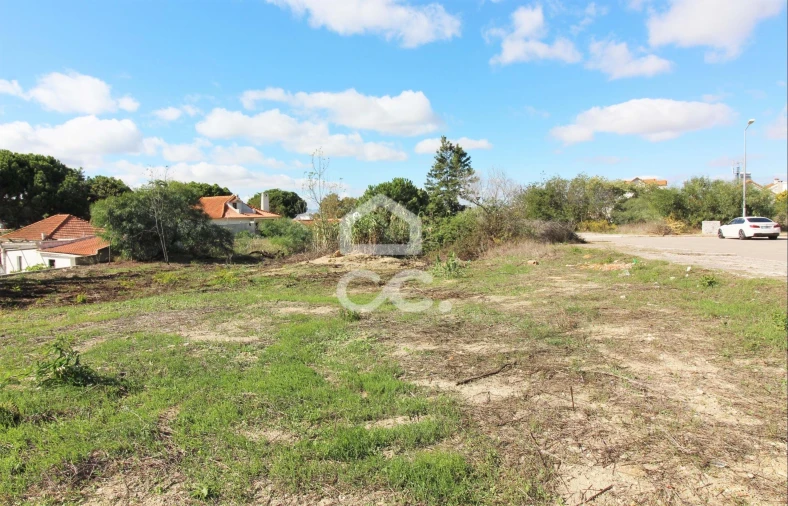 Terreno para Venda em Caparica e Trafaria Foto 2