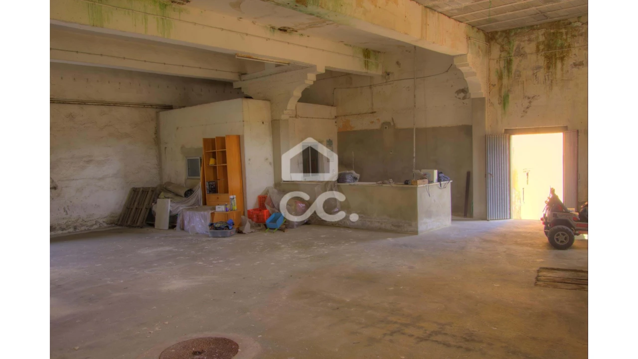 Armazém para Venda em Moita dos Ferreiros Foto 1