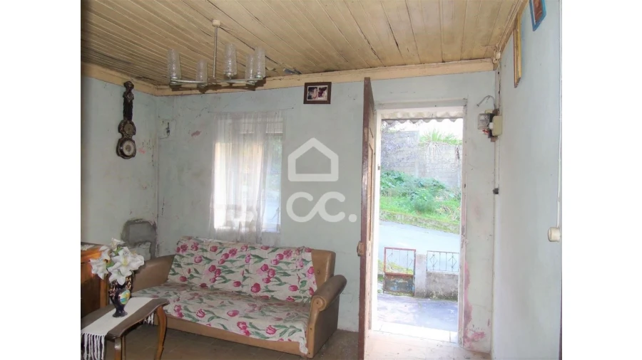 Moradia T2 para Venda em Candoso (São Martinho) Foto 6