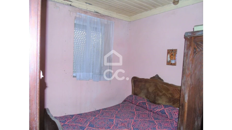 Moradia T2 para Venda em Candoso (São Martinho) Foto 5